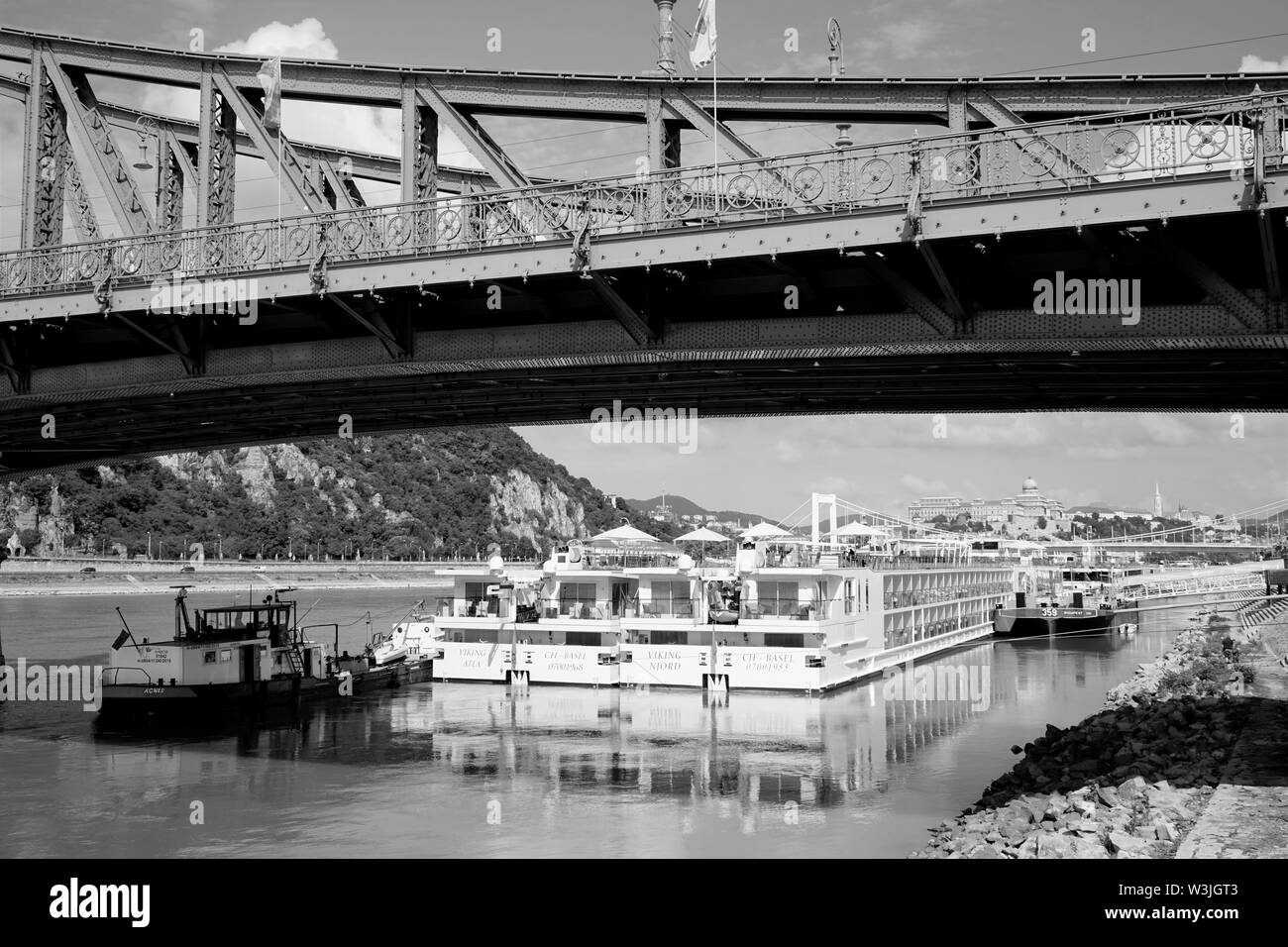 Hungary cruise Black and White Stock Photos & Images - Alamy