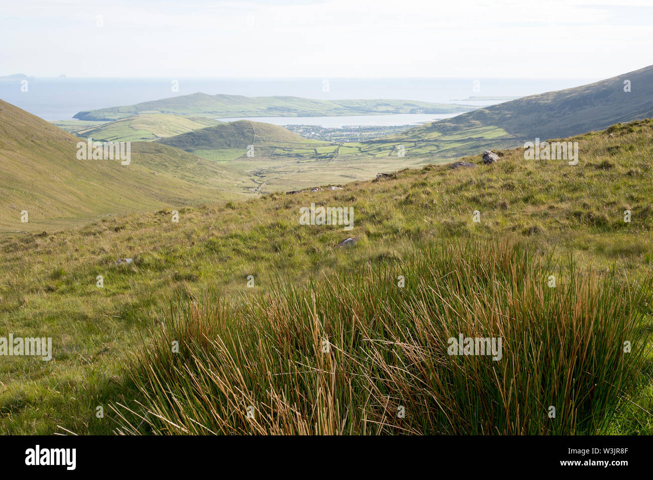 scenic view of the mountains on the kerry way in county kerry ireland Stock Photo