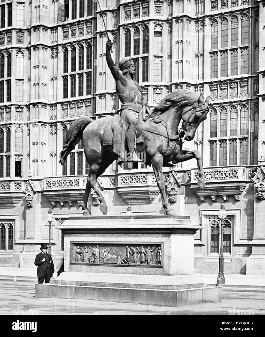 Richard Cour de Lion statue, Palace of Westminster, London Stock Photo