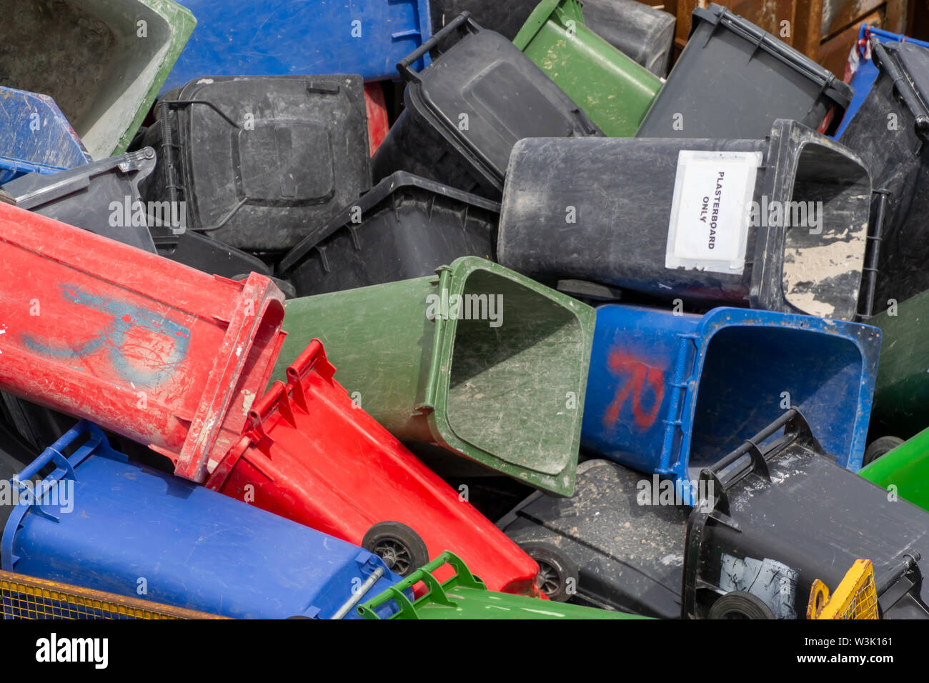 Recycle symbol on road sign hires stock photography and images Alamy