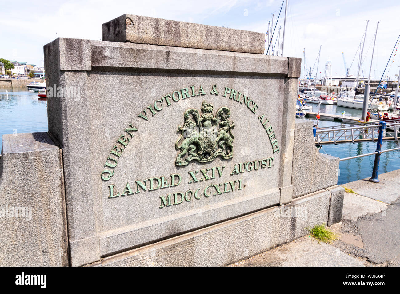 Stone commemorating the visit of Queen Victoria & Prince Albert on 24th