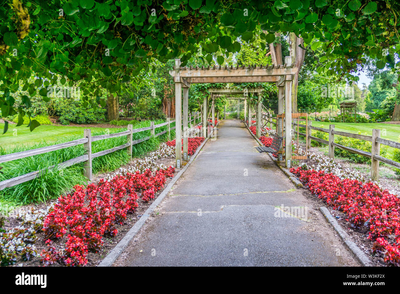 Point Defiance Rose Garden Lawn - Metro Parks Tacoma