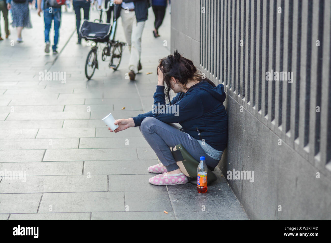 Homeless in london hi-res stock photography and images - Alamy