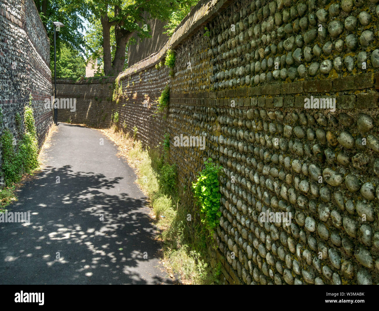 Flint walls hires stock photography and images Alamy