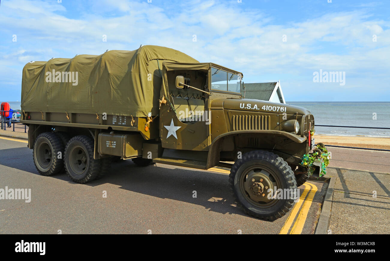 Vintage army truck hires stock photography and images Alamy