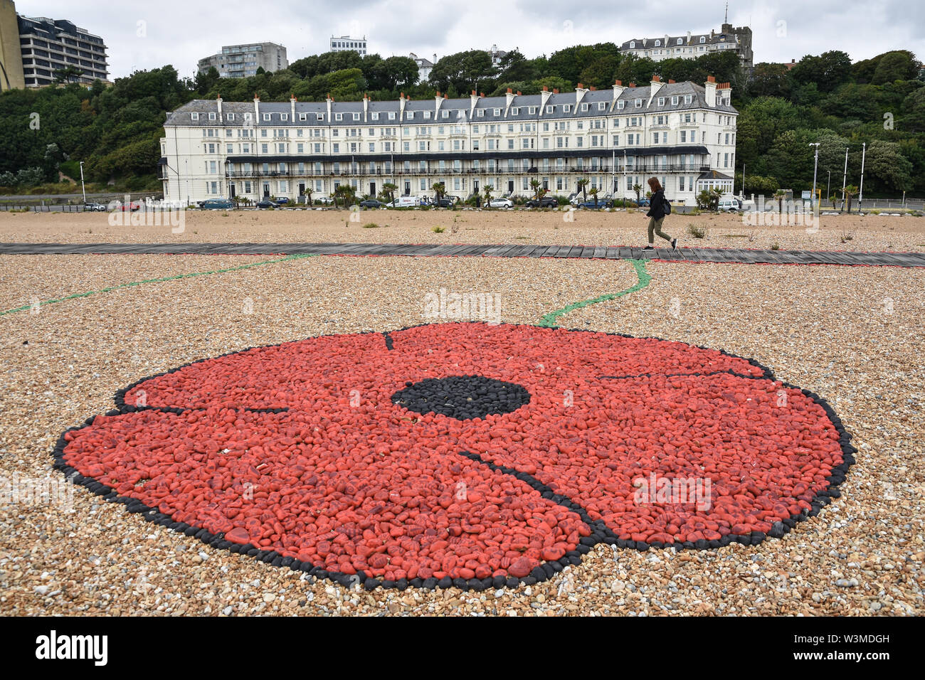 Giant poppy hires stock photography and images Alamy