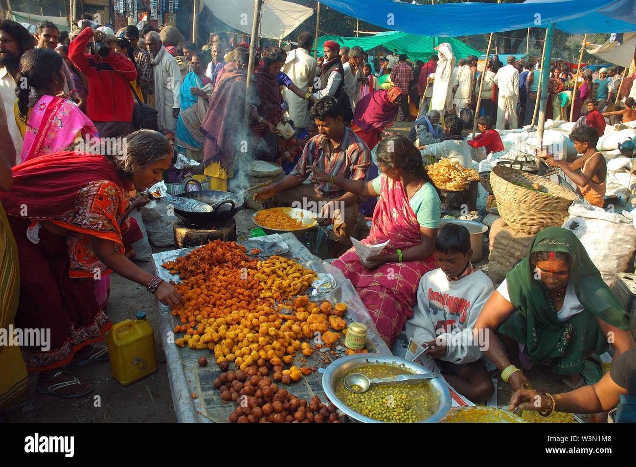 Food stalls at the famous Sonepur festival, a cattle fair held in