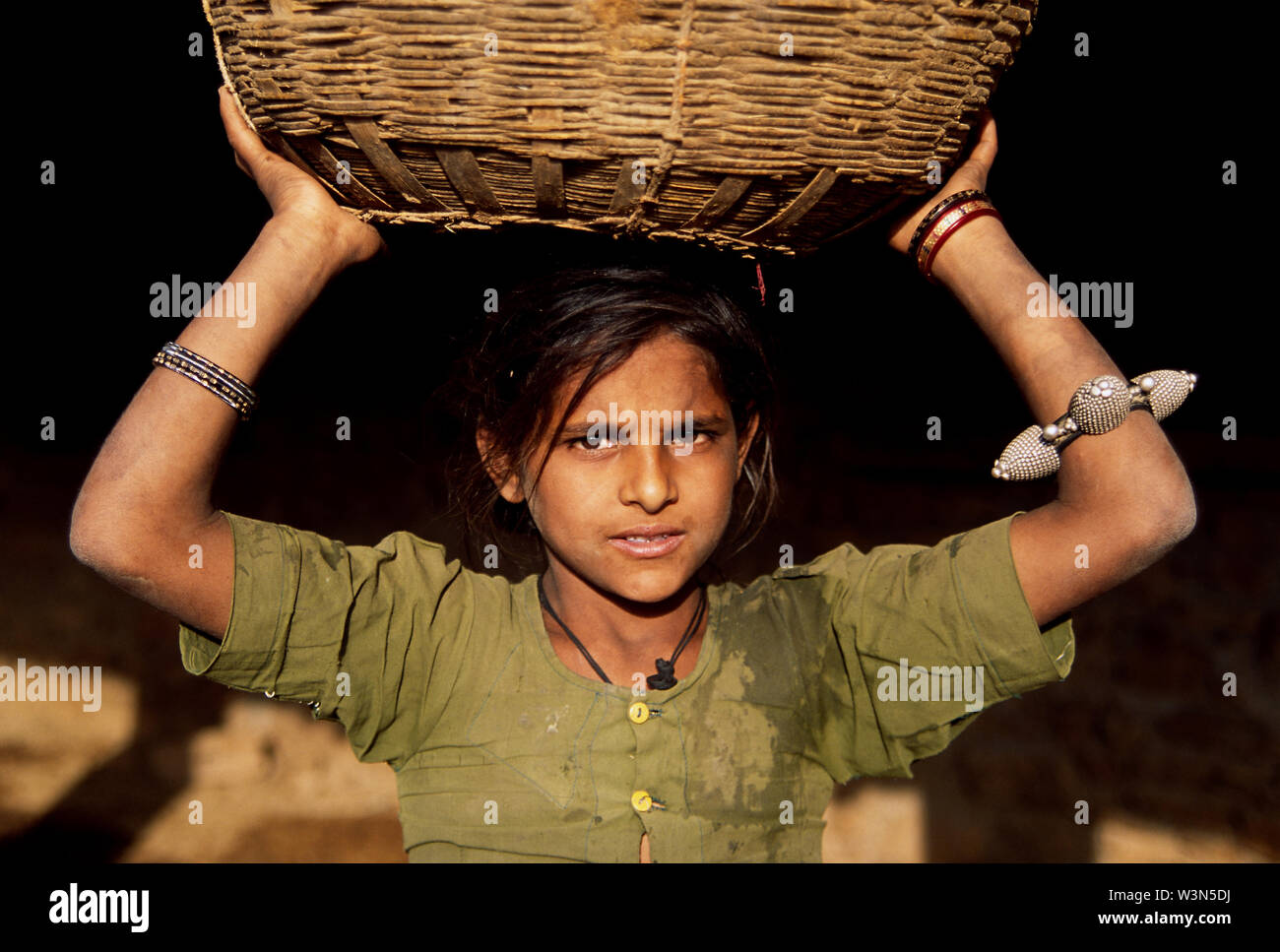 Girl with cow dung hi-res stock photography and images - Alamy