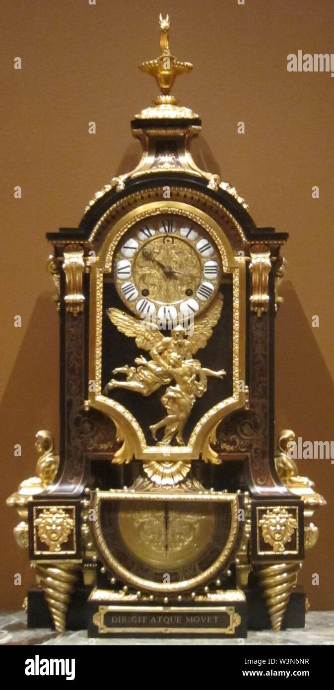 Tortoise shell and brass inlay hi-res stock photography and images - Alamy