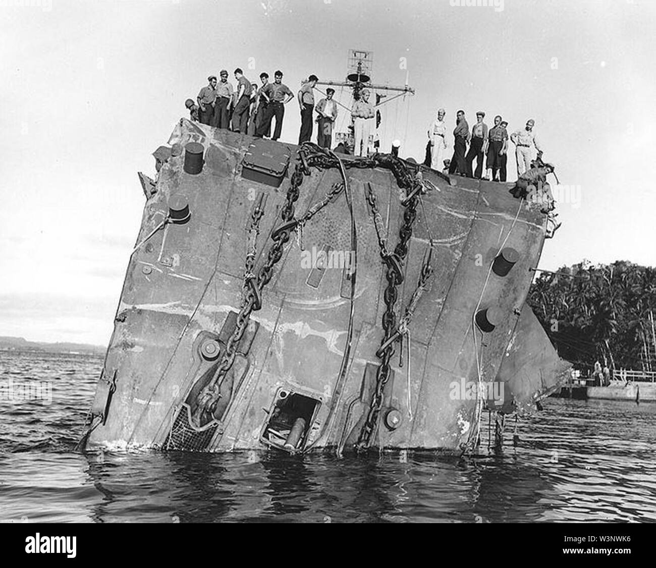 Collapsed bow of USS Honolulu (CL-48) on 20 July 1943 after she was torpedoed in the Battle of Kolombangara (80-G-259422). Stock Photo