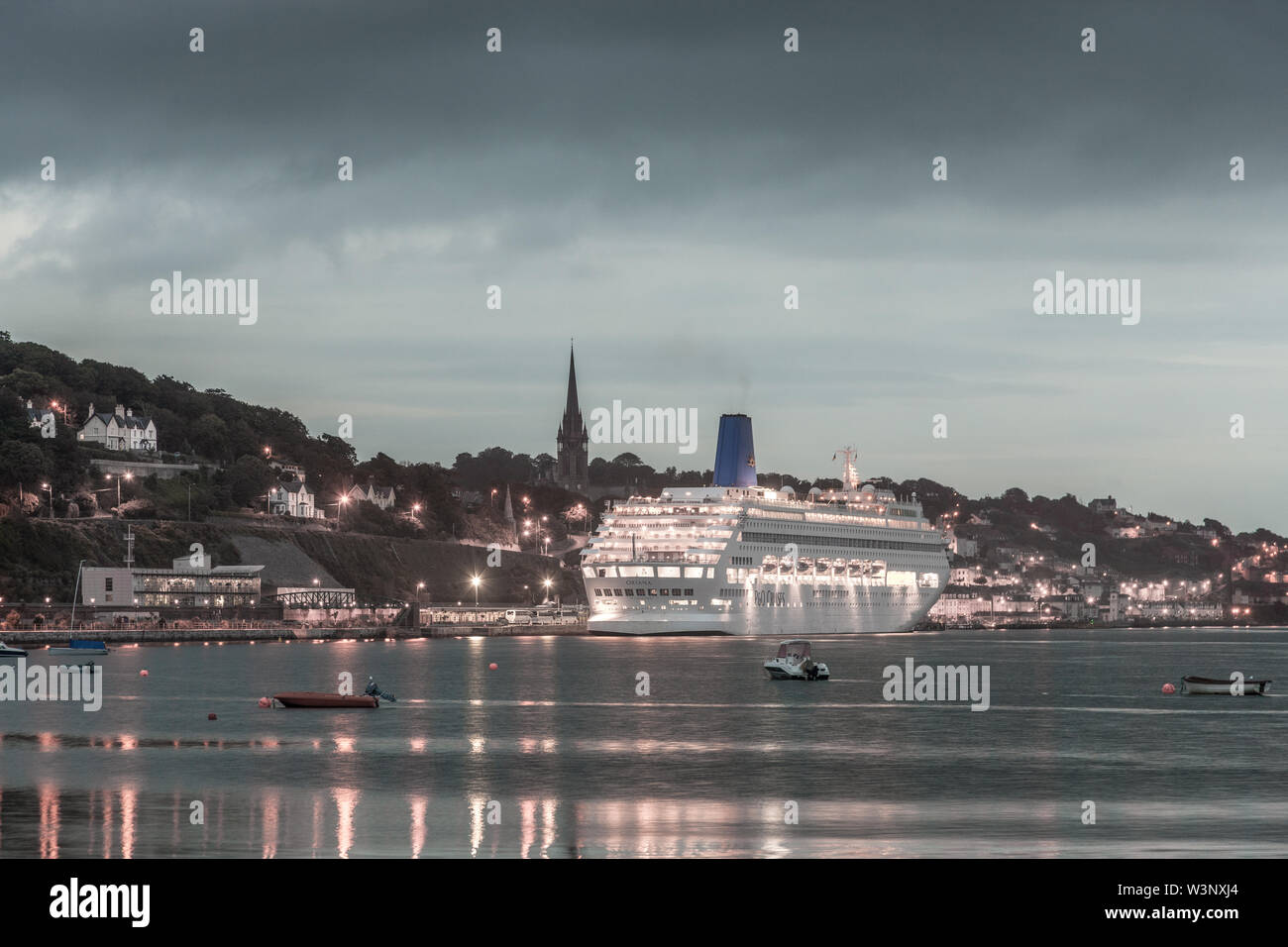 Cobh, Cork, Ireland. 17th July, 2019. P&O Cruise ship Oriana with 1,800 passengers docked at the deep water berth during a overnight stay in Cobh, Co. Cork, Ireland. Credit: David Creedon/Alamy Live News Stock Photo