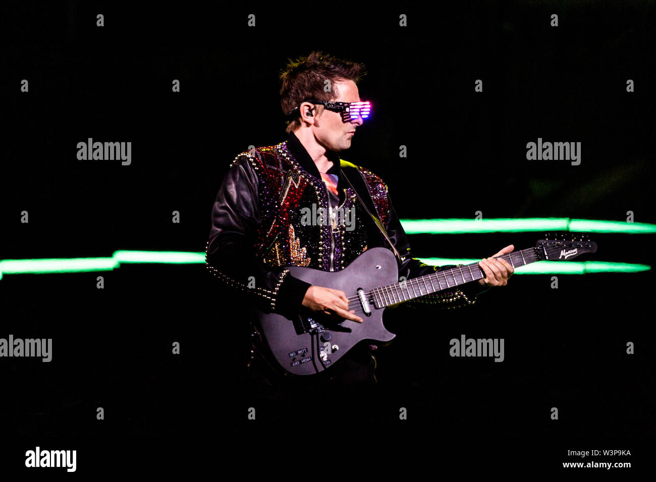 Progressive rock music hi-res stock photography and images - Alamy