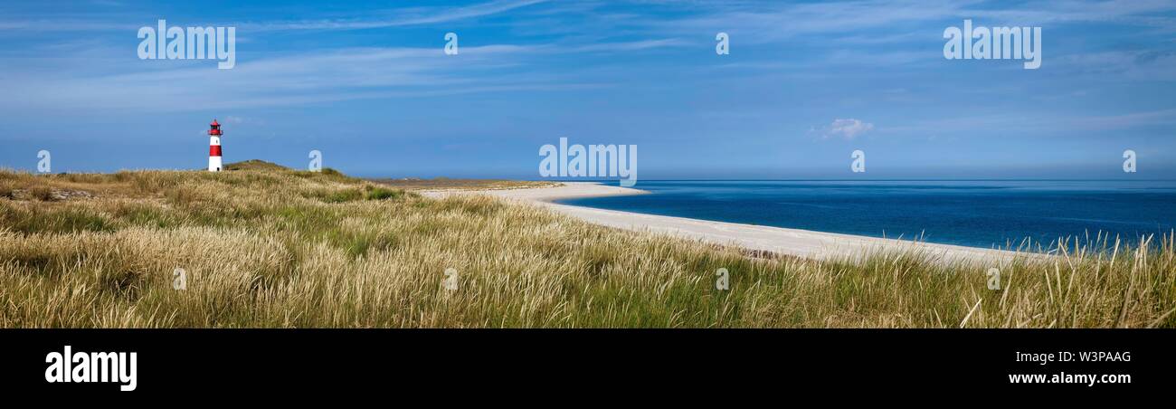 Beach with lighthouse List-Ost with dune grass, elbow, Sylt, North Frisian Island, North Sea, North Frisia, Schleswig-Holstein, Germany Stock Photo