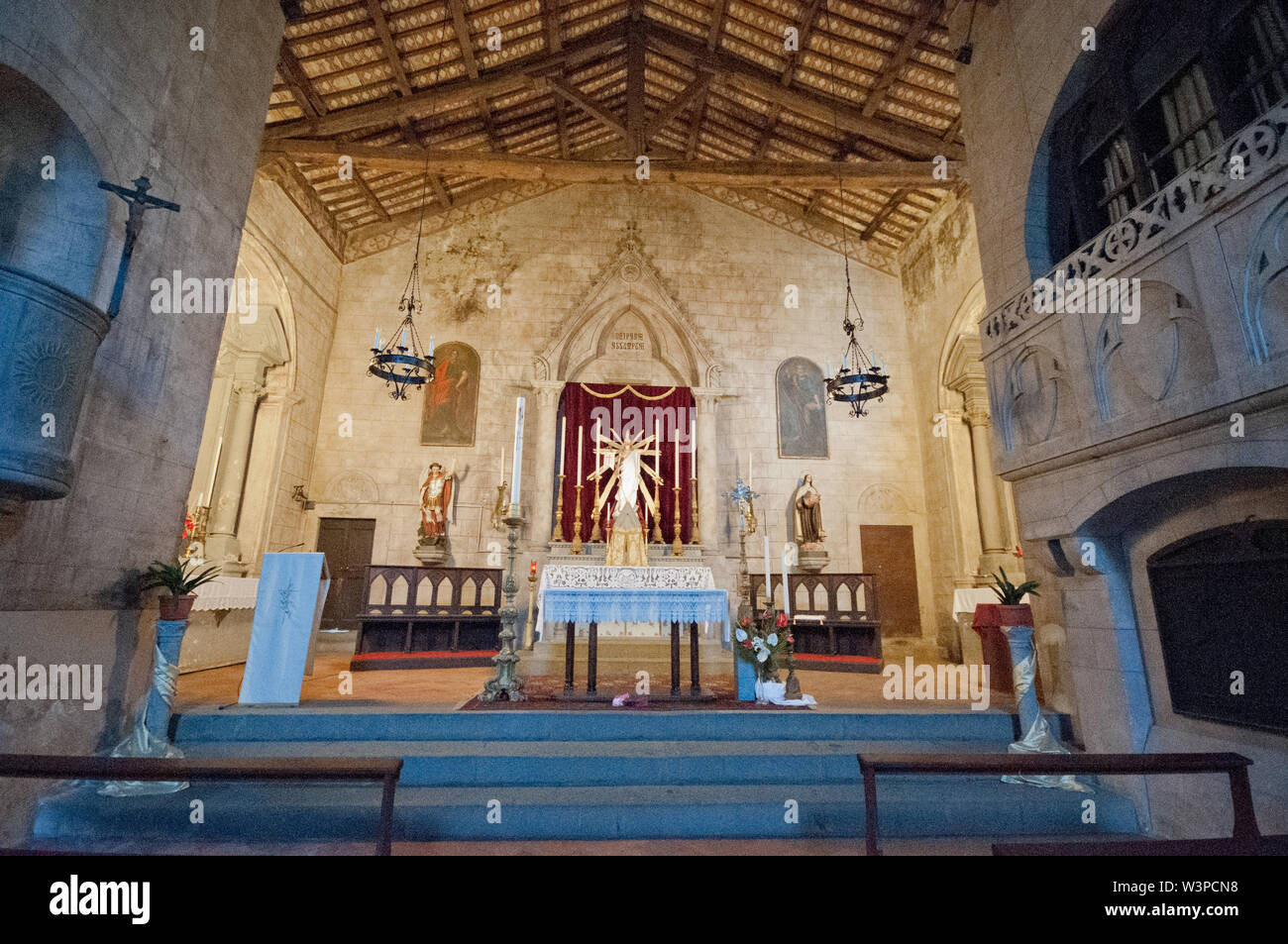 Church santa maria assunta interior hi-res stock photography and images ...