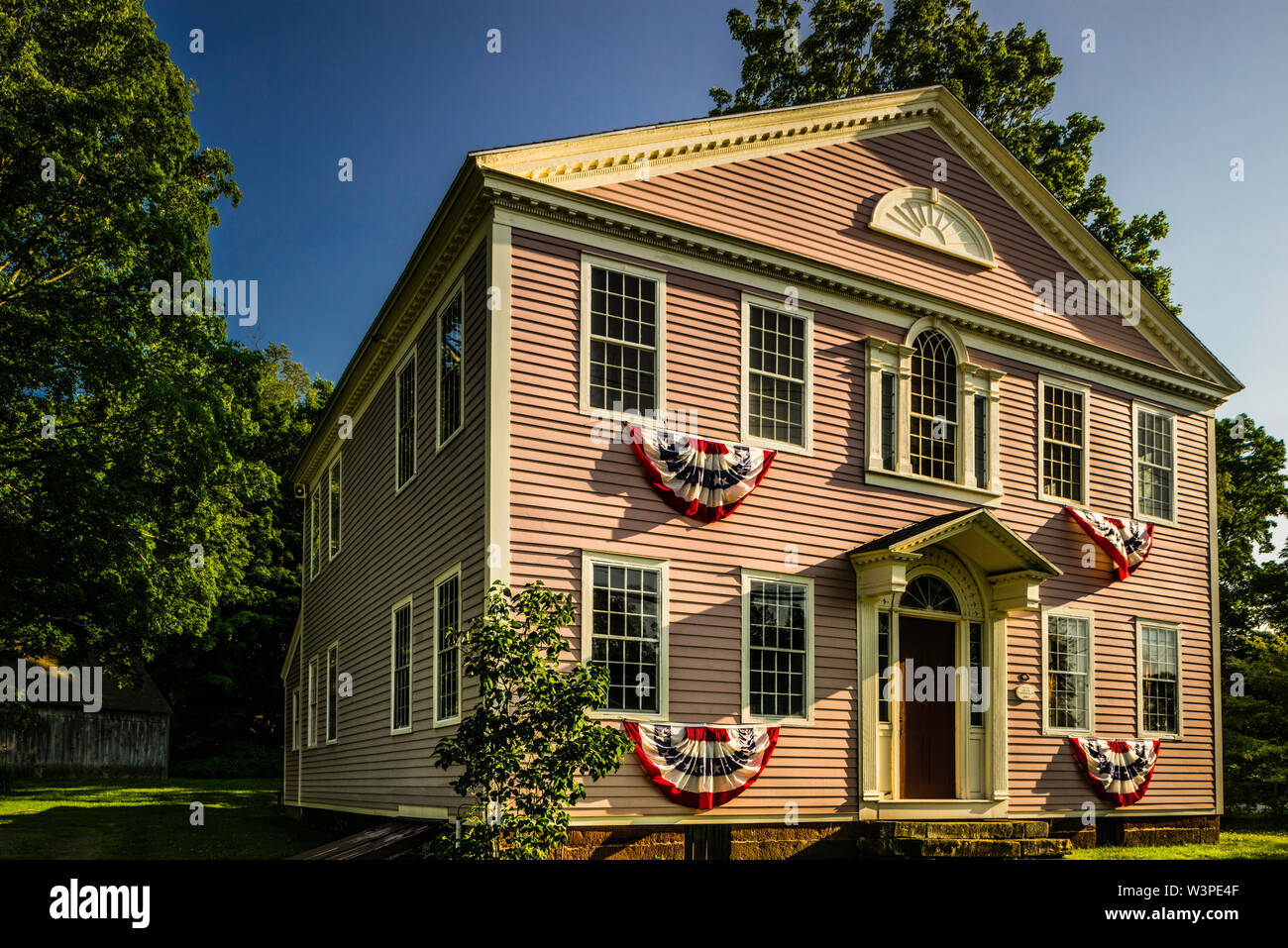 Brown Tavern Burlington, Connecticut, USA Stock Photo Alamy