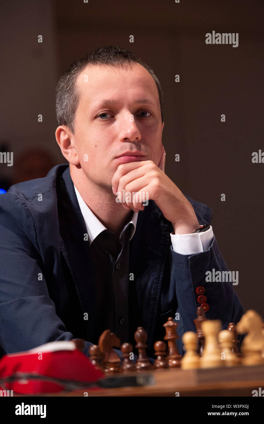 Ian NEPOMNIACHTCHI, RUS, Russia, Russian Federation, left Leinier DOMINGUEZ  PEREZ, USA, United States of America, match: Leinier Dominguez - Ian  Nepomniachtchi Third matchday of the Sparkassen Chess-Meeting 2019 on  16.07.2019 in Dortmund