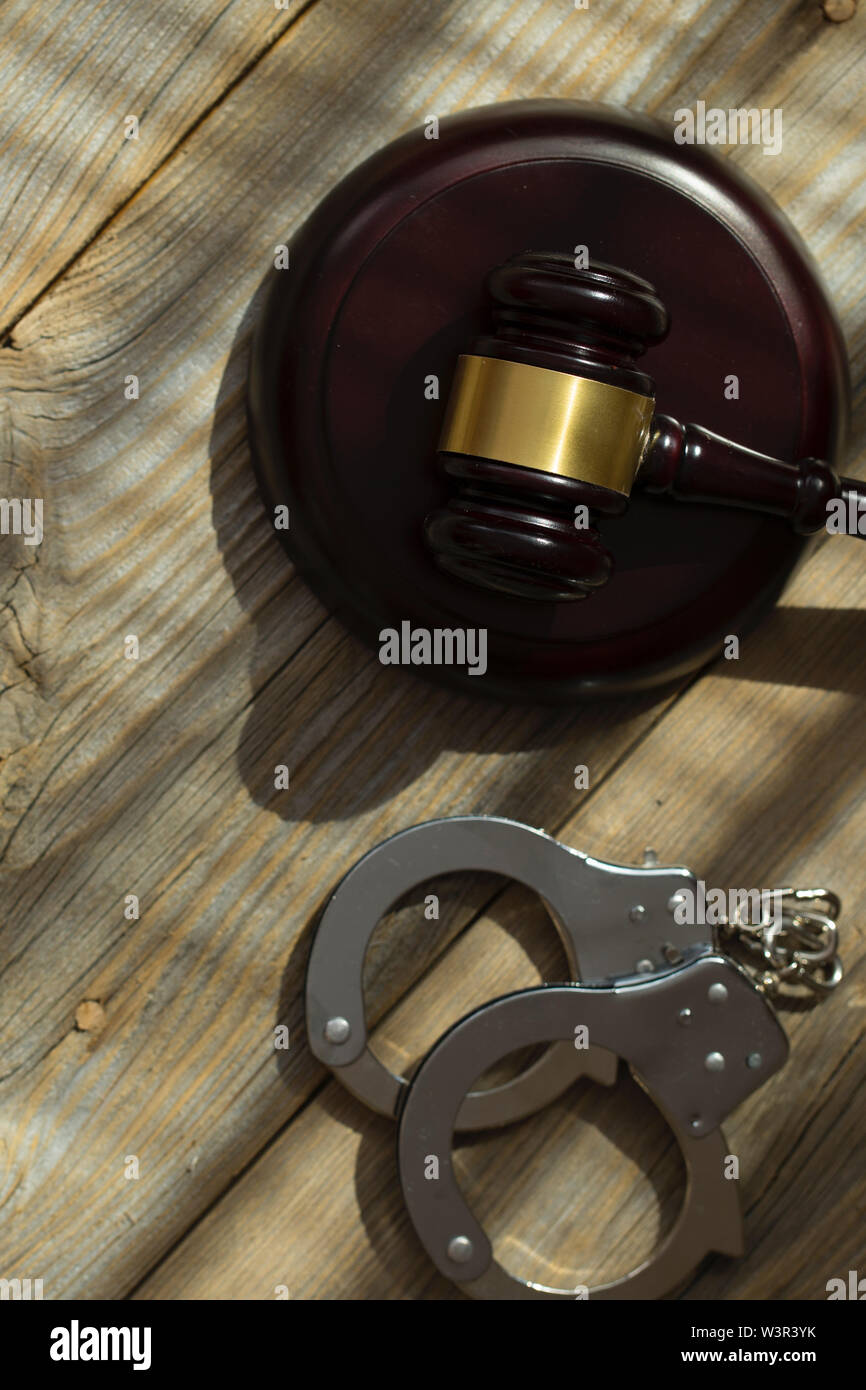 Rope handcuffs hires stock photography and images Alamy