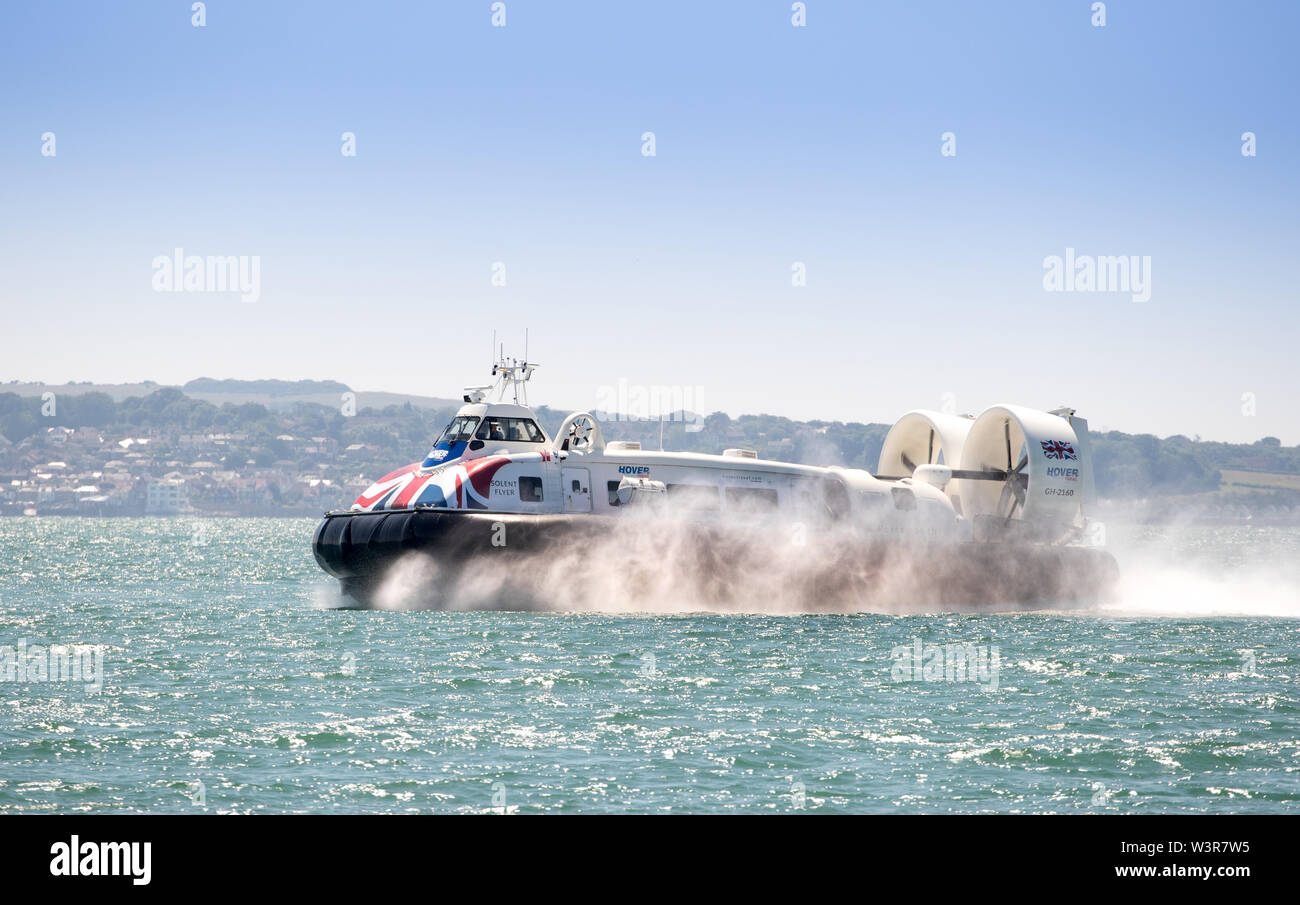 The Southsea to Ryde Hovercraft leaving Southsea, Portsmouth, Hampshire, UK Stock Photo