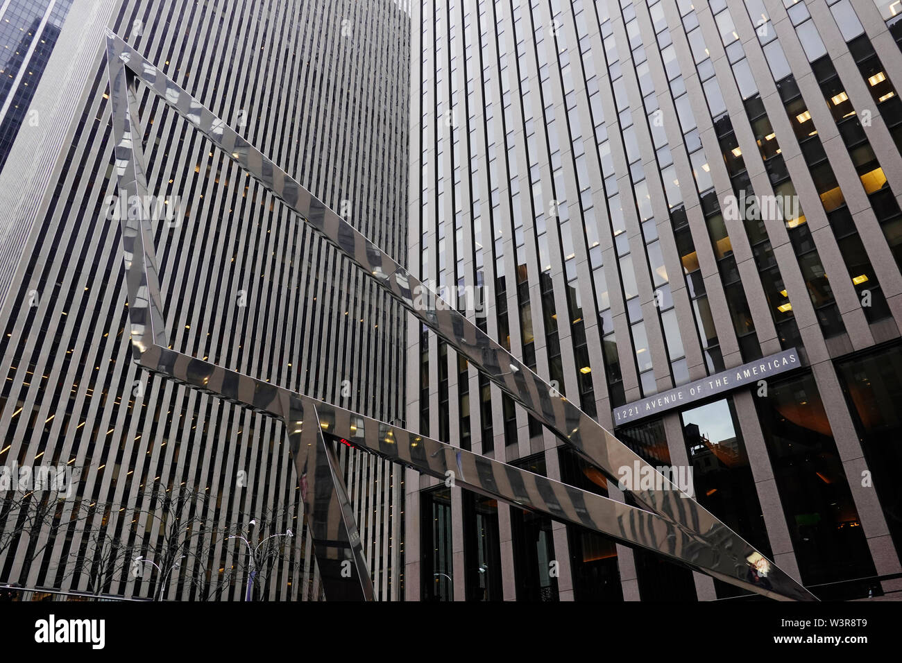 McGraw Hill building in NYC Stock Photo Alamy