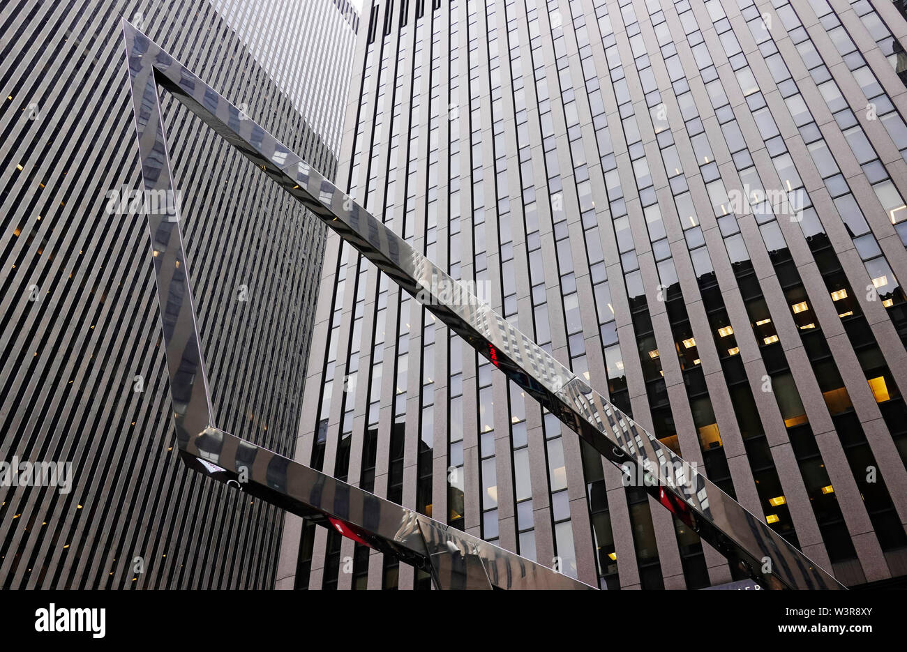 Mcgraw hill building hires stock photography and images Alamy