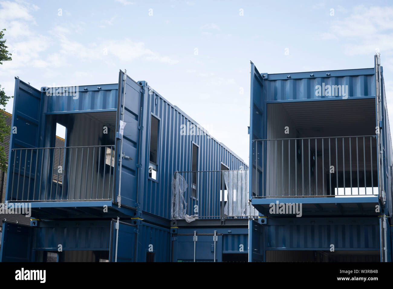 Shipping container homes hires stock photography and images Alamy