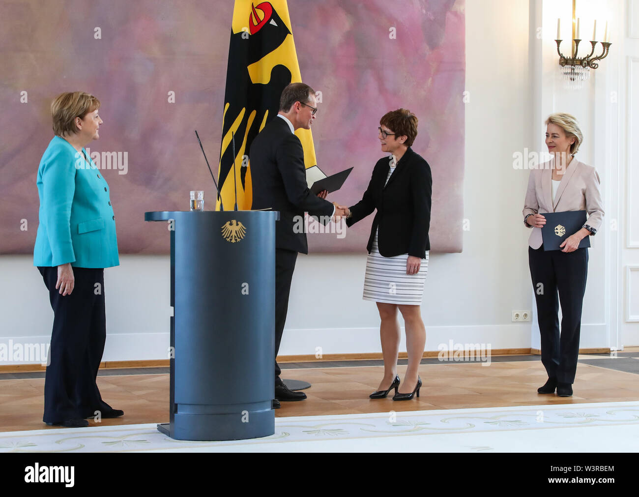 Annegret Kramp Karrenbauer 2nd R High Resolution Stock Photography And Images Alamy
