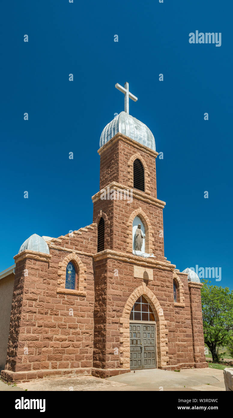 Church of Nuestra Senora del Refugio, 1882, in Puerto de Luna near Santa Rosa, New Mexico, USA Stock Photo