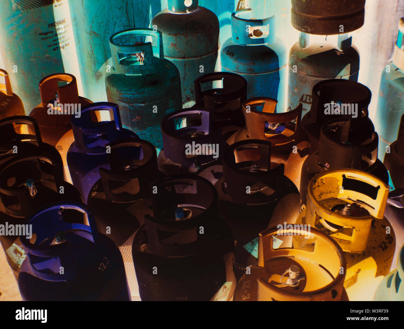 Gas canisters hires stock photography and images Alamy