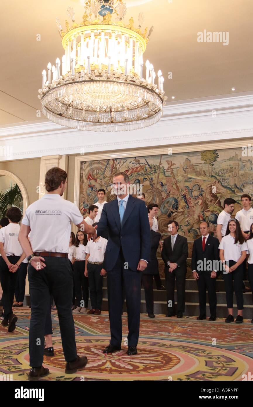 Madrid, Spain; 07/17/2019.Felipe VI King of Spain receives in a real audience the students participating in the XIV edition of the 'Becas Europa' program of the Francisco de Vitoria University, at Zarzuela Palace Photo: Juan Carlos Rojas / Picture Alliance | usage worldwide Stock Photo
