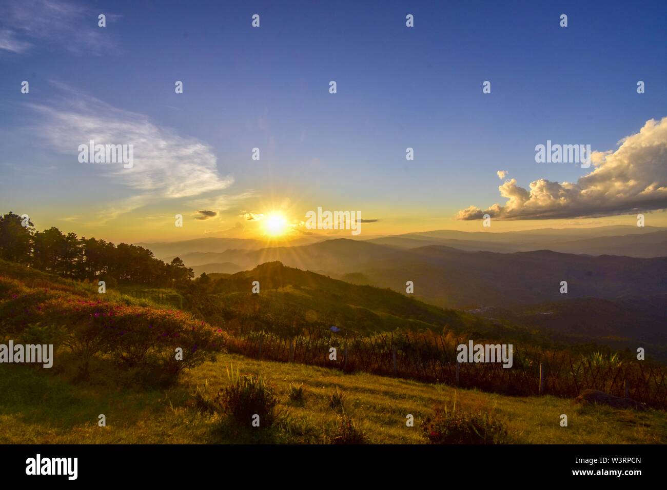 Sunset at Doi Chang Mub   Mae Fa Luang  Chiang Rai   Thailand . Stock Photo