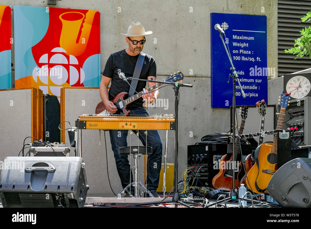 Country Rock band TrailerHawk play at CBC Musical Nooners, Vancouver, British Columbia, Canada Stock Photo