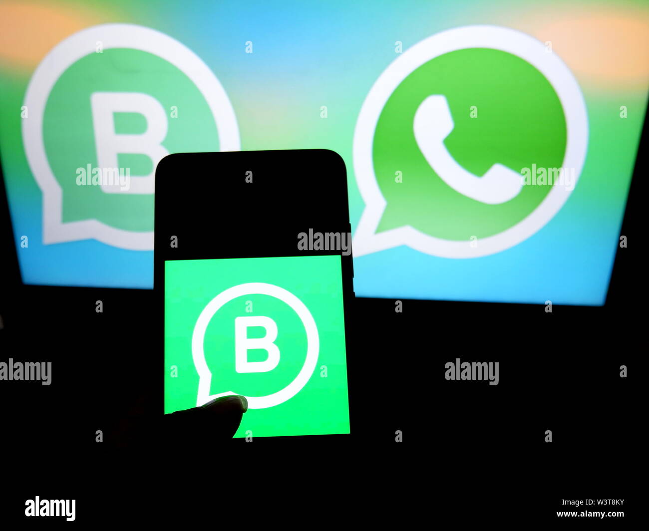 India. 17th July, 2019. In this photo illustration a mobile messaging application Whatsapp logo seen displayed on a smartphone. Credit: Avishek Das/SOPA Images/ZUMA Wire/Alamy Live News Stock Photo
