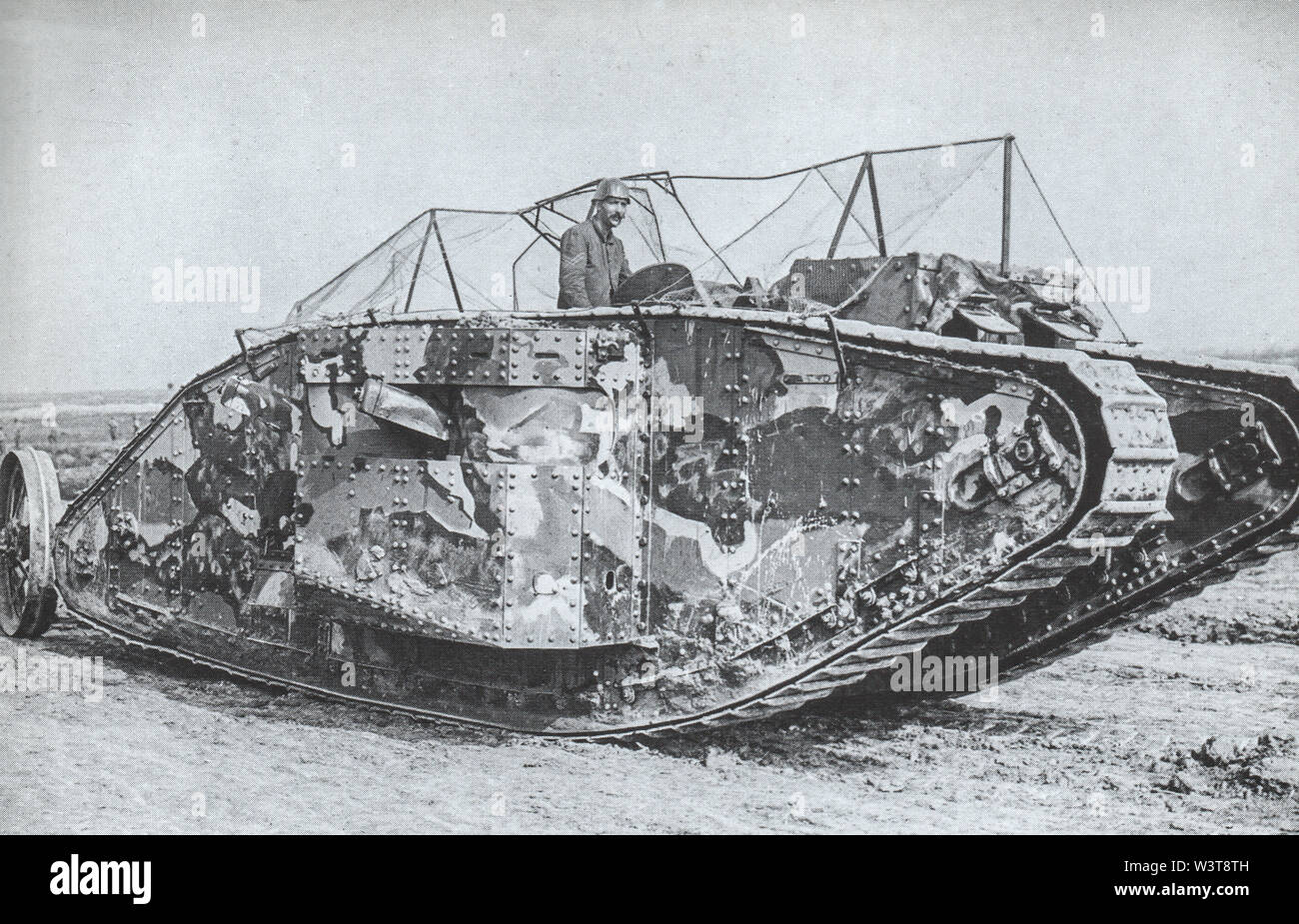 Ww1 tank hi-res stock photography and images - Alamy