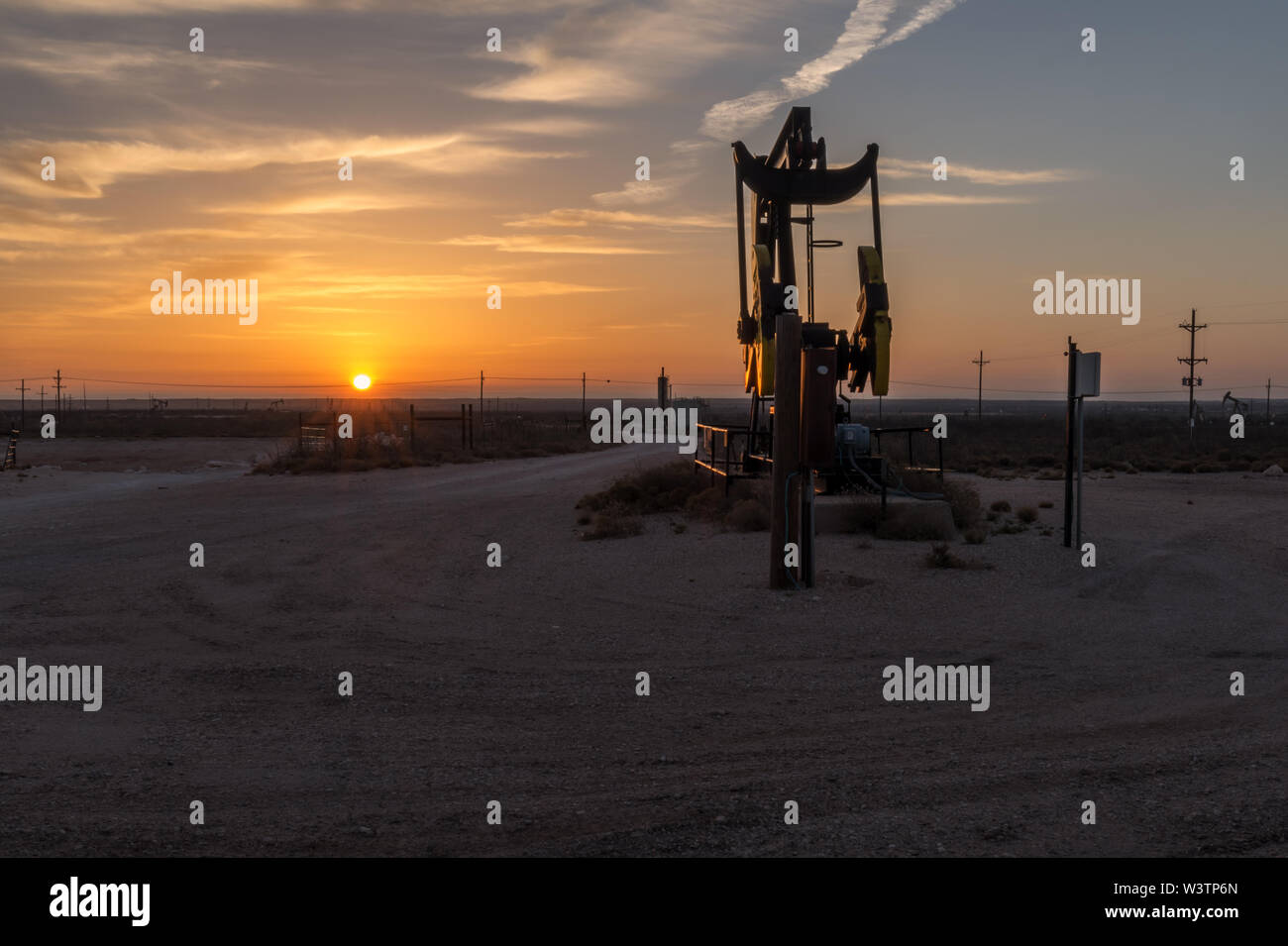 Sunrise on an Oil Well at Eunice, New Mexico, USA Stock Photo Alamy