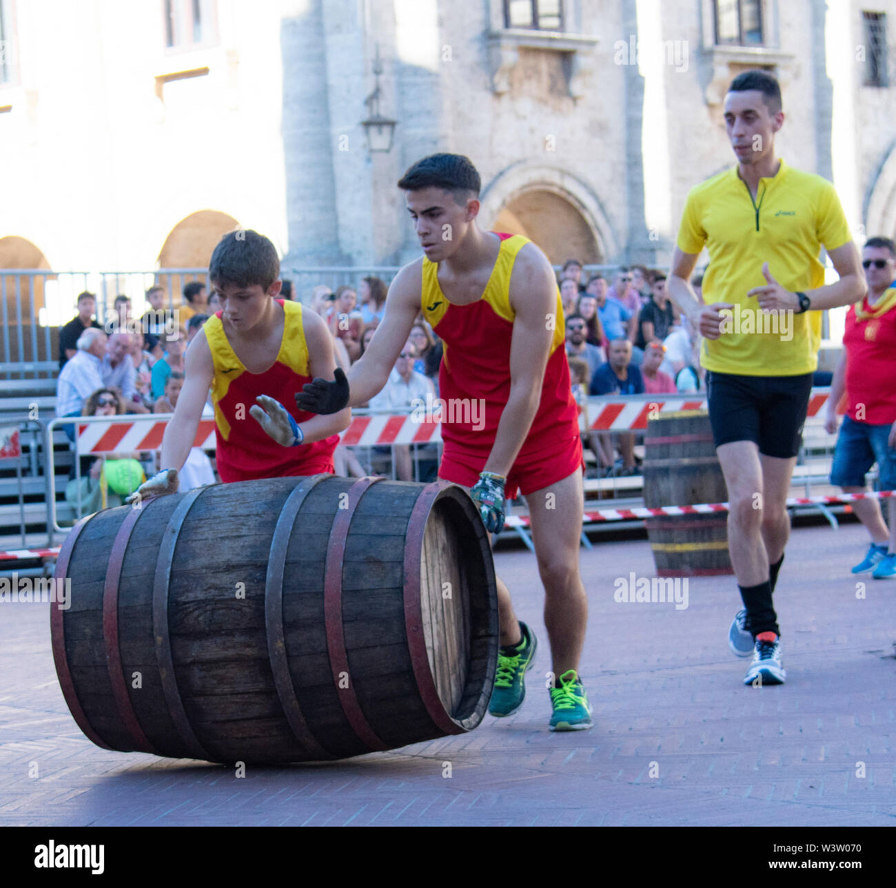 Youth barrel race in Montepulciano, Tuscany Italy Stock Photo Alamy