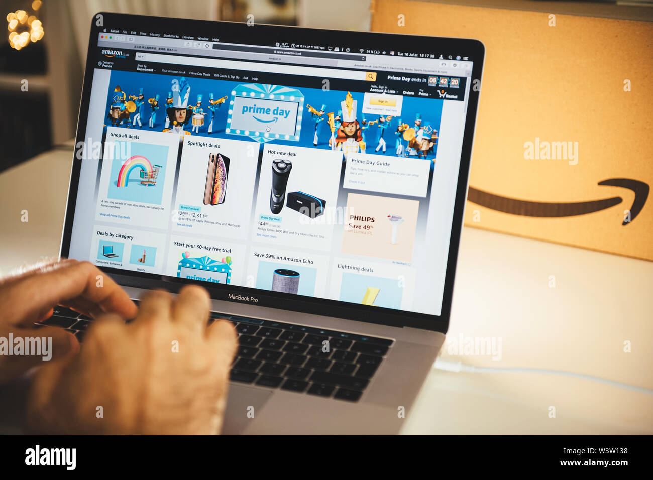 Amazon Uk High Resolution Stock Photography And Images Alamy Amazon Uk High Resolution Stock Photography And Images Alamy