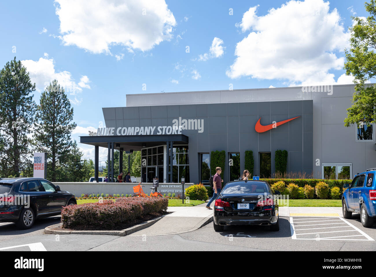 Beaverton, Oregon - June 29, 2019 : Facade of Nike company store Stock  Photo - Alamy