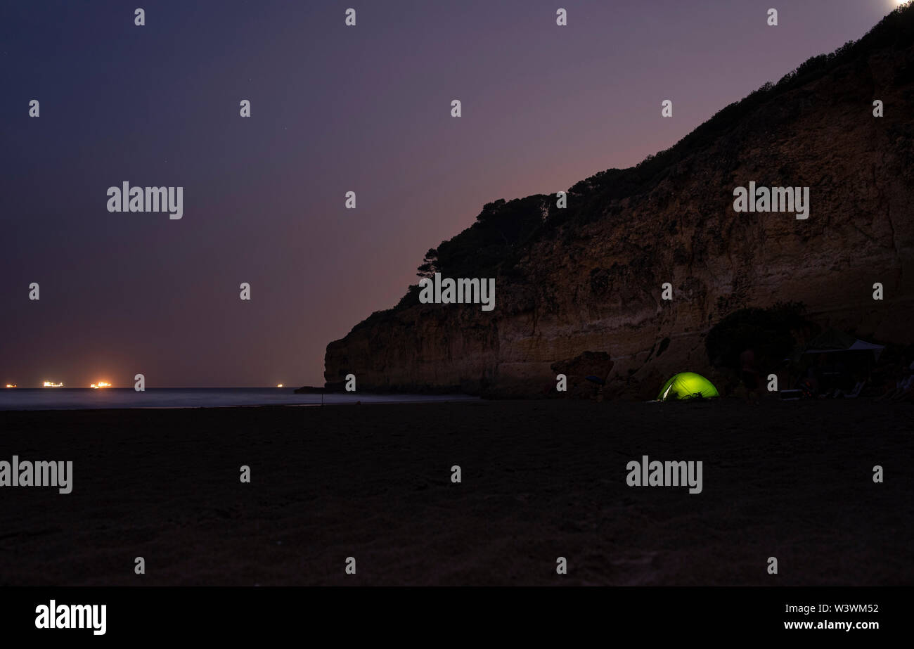 Green tent night hi-res stock photography and images - Alamy