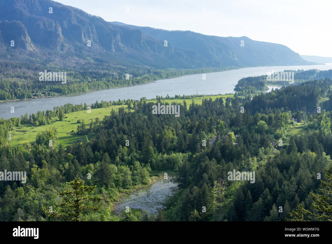 Columbia river scenic view hi-res stock photography and images - Alamy
