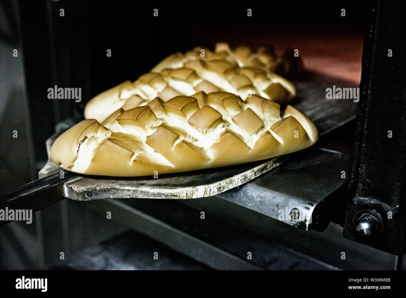 Baking peel hires stock photography and images Alamy
