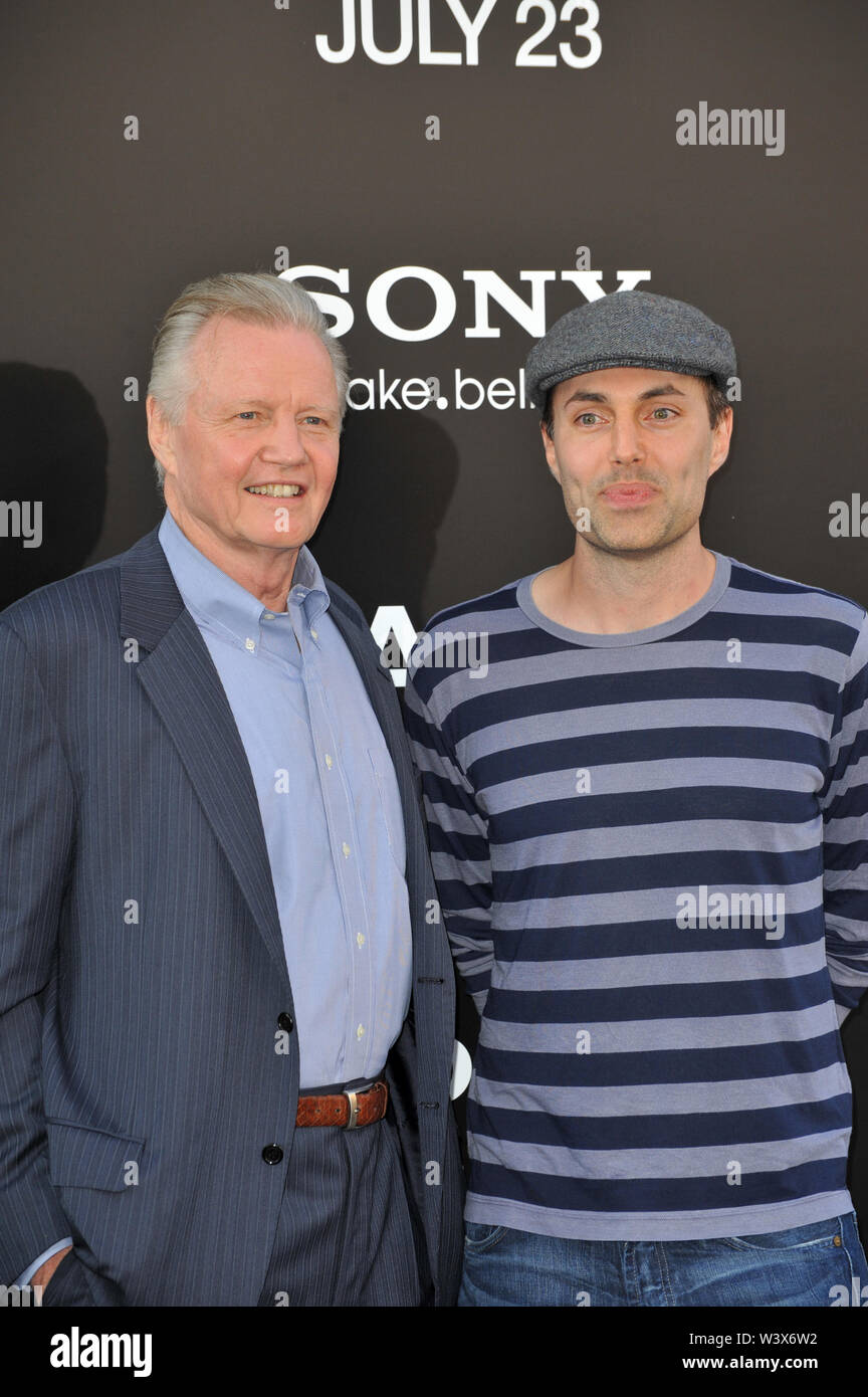 Jon voight and son james haven hi-res stock photography and images - Alamy