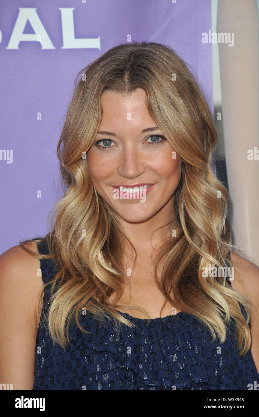 Although not Jody Watley, this image of Sarah Roemer at an event shows the glamour of the entertainment industry that Watley was also a part of