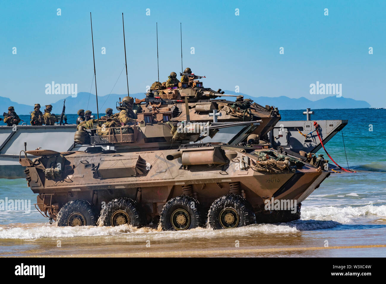 Australian Army soldiers with the 2nd Battalion, The Royal Australian ...