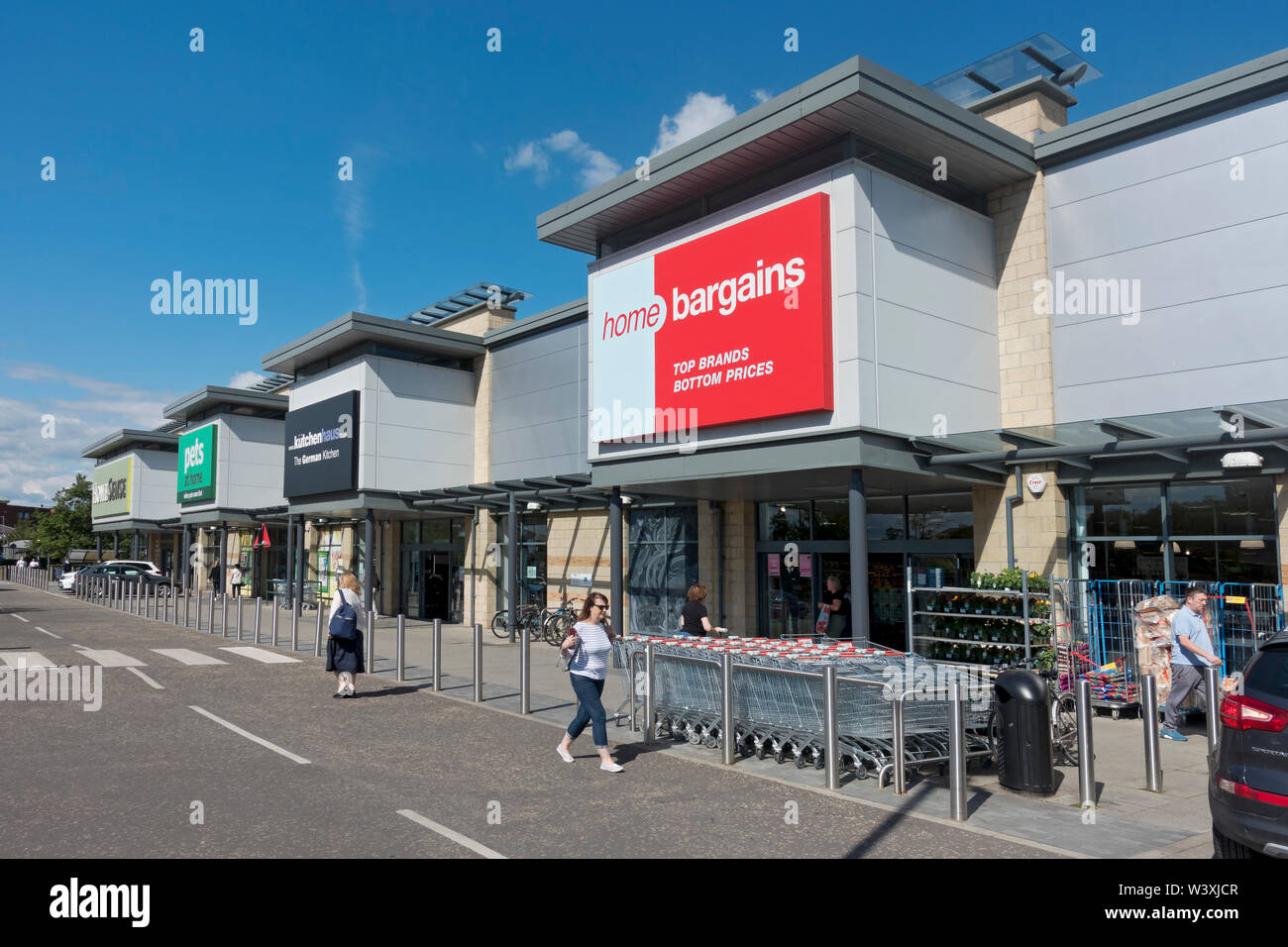 Home Bargains supermarket discount store shop Foss Islands Retail Park