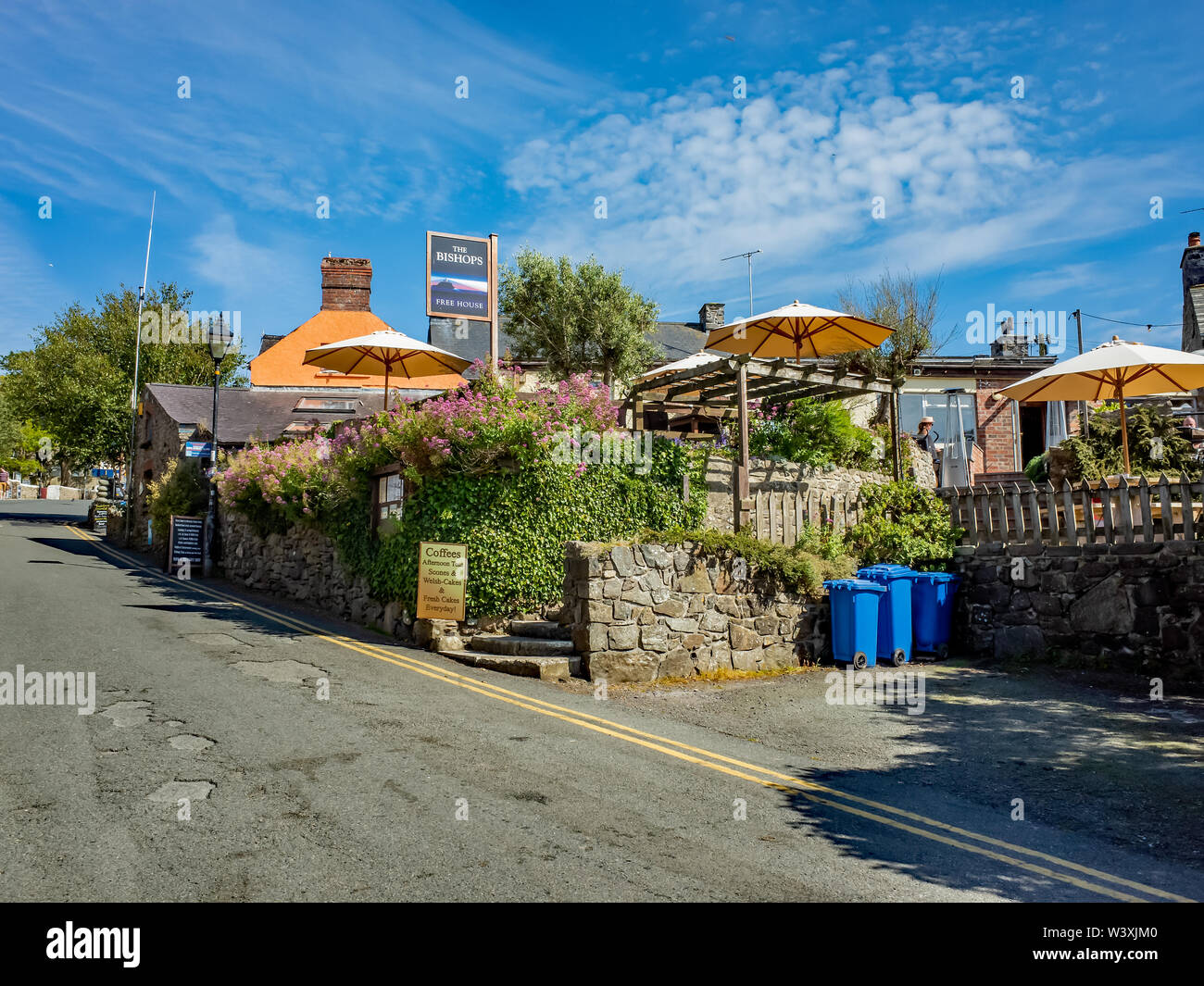 public house, St Davids, Pembrokeshire, Wales Stock Photo Alamy