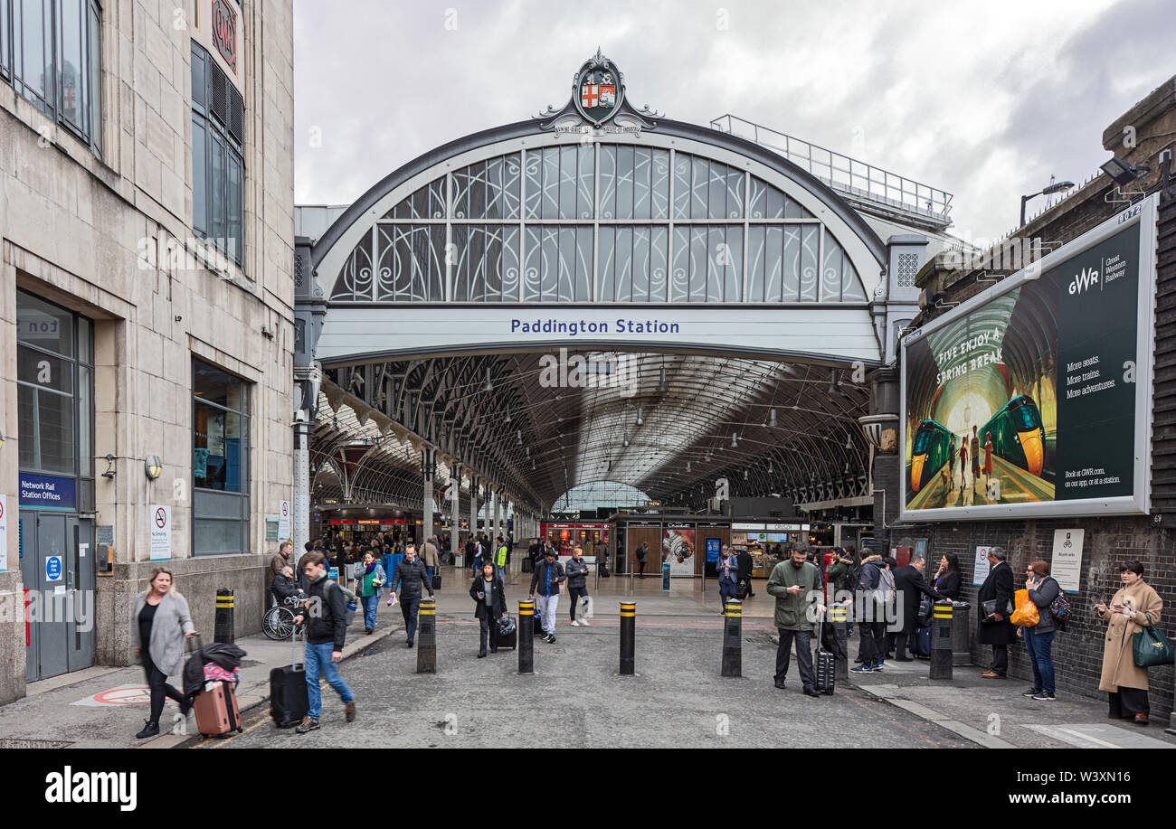 Paddington hires stock photography and images Alamy
