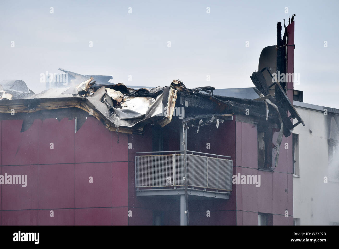 Fire Damage At A Premier Inn On The A4108 In Bristol After The Hotel Partially Collapsed During A Massive Fire Stock Photo Alamy