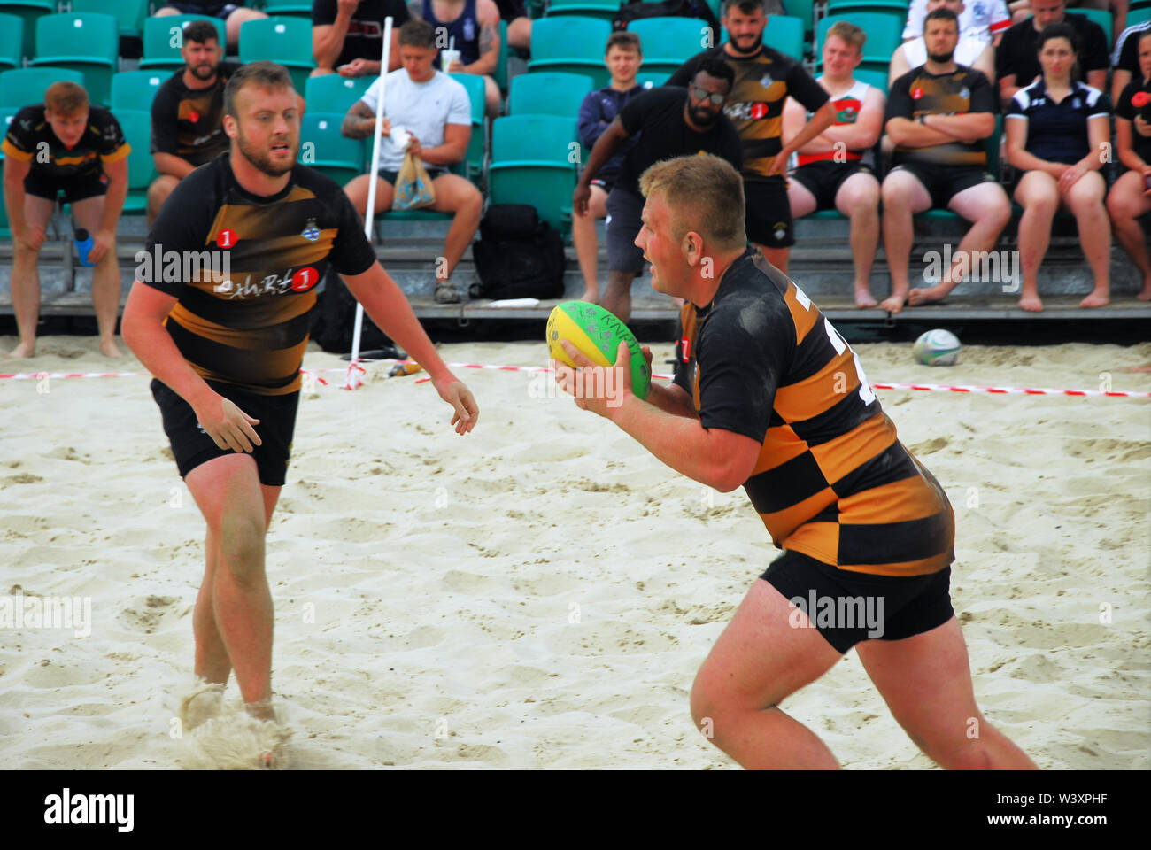 Rugby players drinking from bottles hires stock photography and images