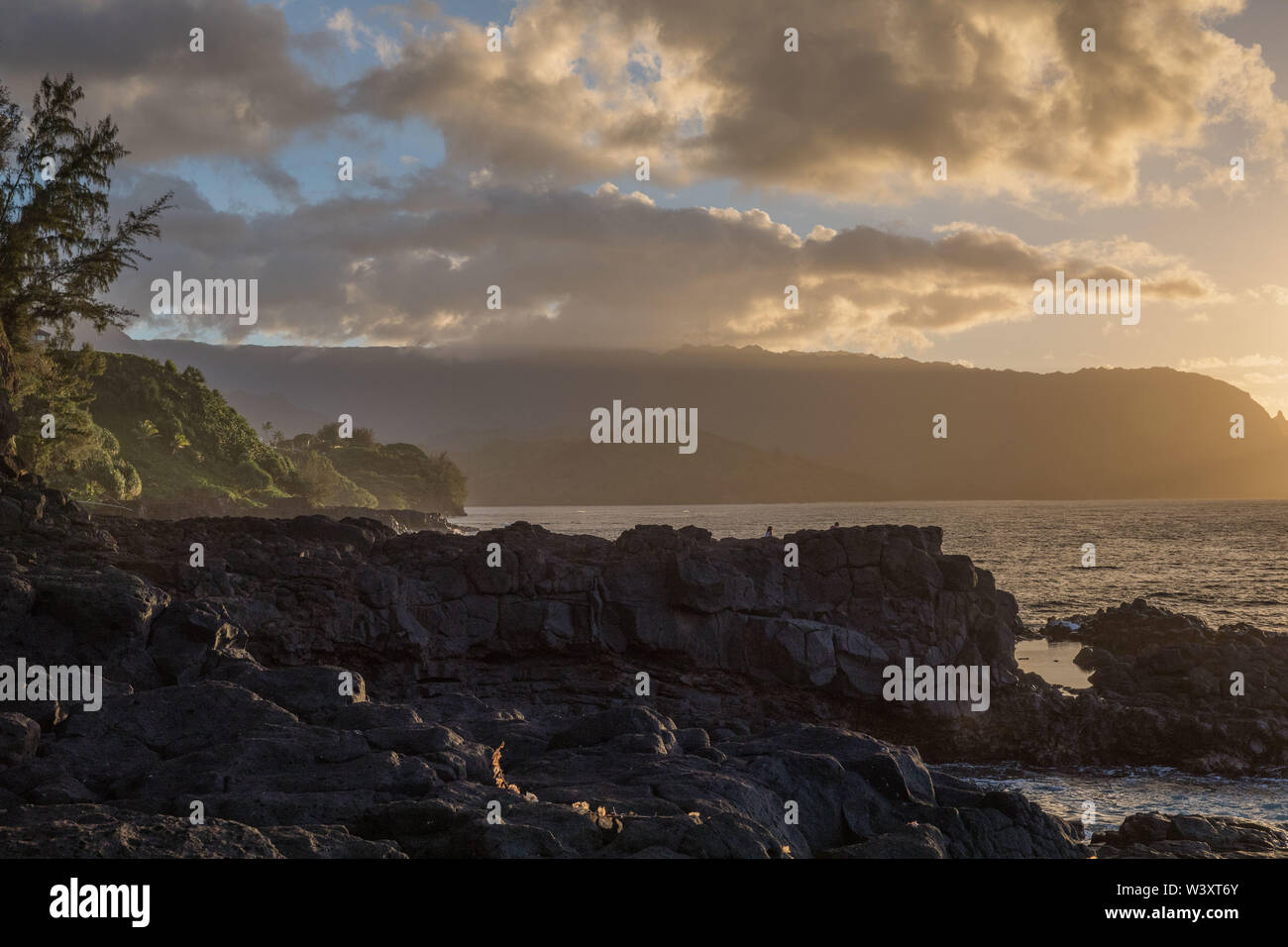 Igneous rock beaches hi-res stock photography and images - Alamy