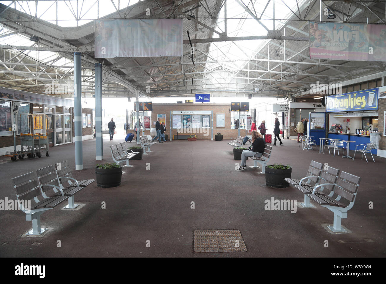 Great Yarmouth Railway Station Stock Photo 260592644 Alamy